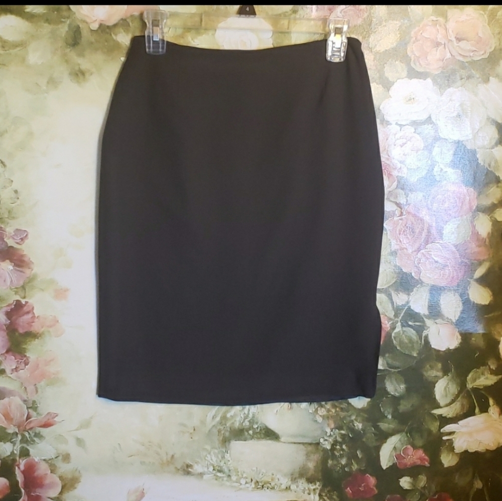 2/$5 Emanuel Ungaro Sz 6/40 skirt